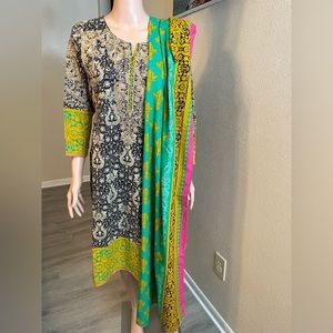 Pakistani Personalized & Customized 3pc Khaddar Shalwar Kameez